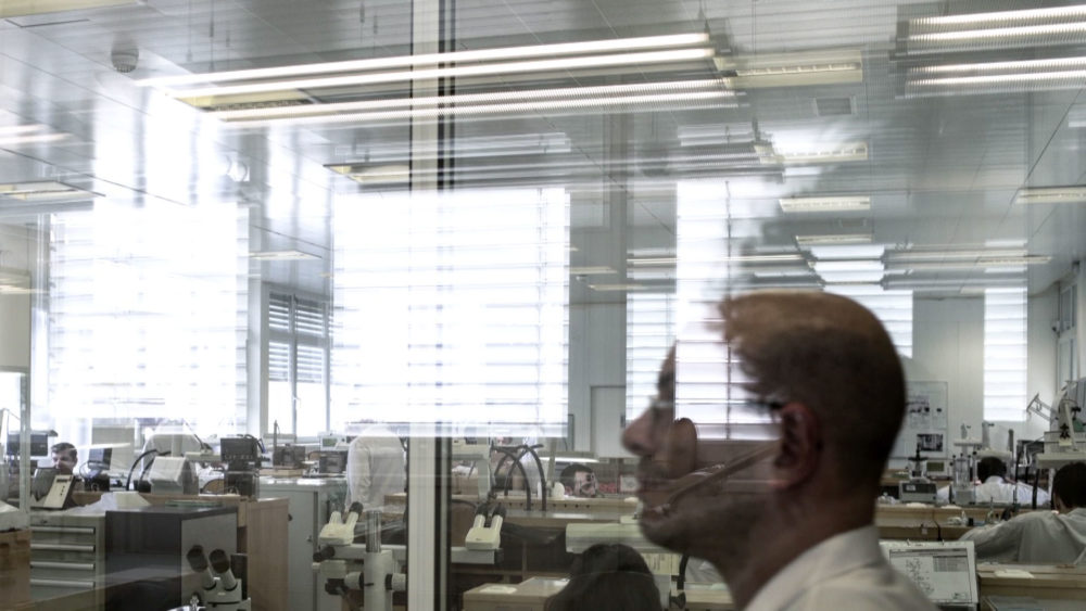 JAEGER_LECOULTRE_DERRIER_LE_GESTE_01